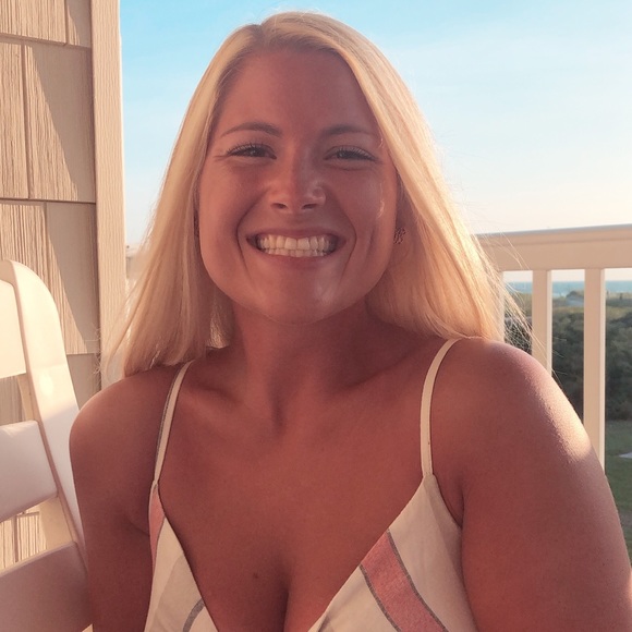 Meet your Posher, Raegan - Picture 2 of 2